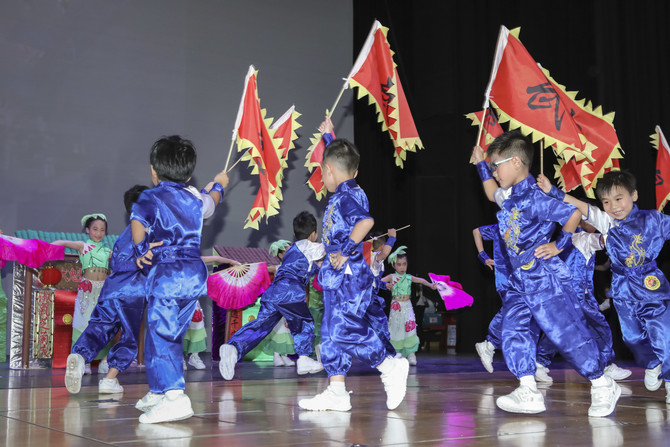 仁濟林李婉冰幼兒表演「耀舞揚旗顯中華」