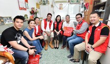 In Celebration of the Anniversary of HKSAR ‧ Yan Chai Fortune Bag in Care of Elderly