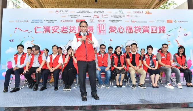 梁智鴻醫生於活動上致辭