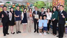 The Secretary for Education visits Yan Chai Hospital Fong Kong Fai Kindergarten / Child Care Centre