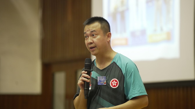 香港女子乒乓球隊主教練李靜先生MH與學生分享體壇生涯歷程