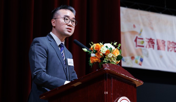 教育局副局长施俊辉博士太平绅士致训辞