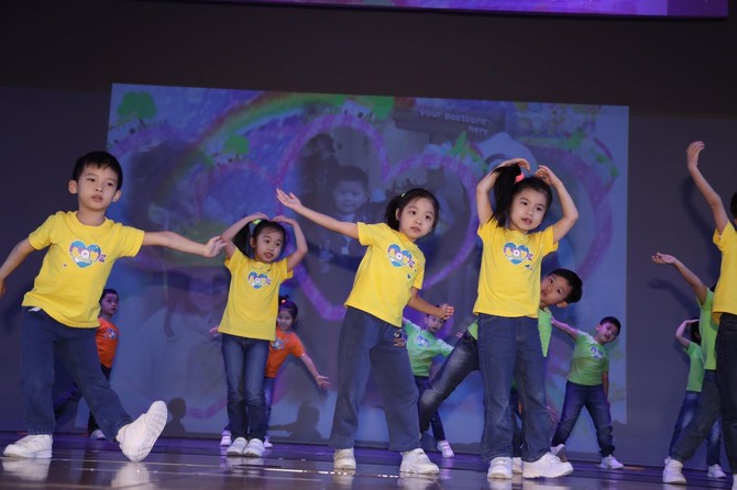 院属友爱幼稚园/幼儿中心表演「舞动爱不停」